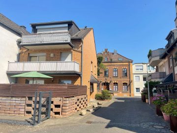 Solide Kapitalanlage in Frechen Hücheln - Hausansicht