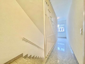 Solide Kapitalanlage in Frechen Hücheln - Treppenhaus 3