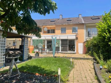 Charmantes Reihenhaus in guter Lage von Niehl auf Erbpachtgrundstück, 50735 Köln, Reihenmittelhaus