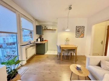 Solides Mehrfamilienhaus in sehr guter Lage von Nippes - Wohnung 3 Obergeschoss