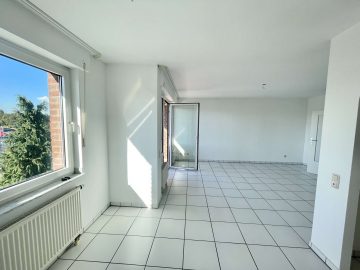 Schöne Dachgeschosswohnung in Frechen - Wohnzimmer